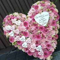 Trauerherz rosa mehrere Trauernde Trauerherz in rosa mit mehreren Trauernden