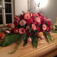 Sargbouquet rot und rosa